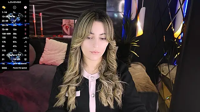 KylieMellow online show from March 19, 2026, 5:44 am