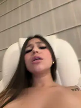 Alyshanon18 online show from March 1, 2025, 5:38 pm