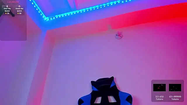 Snapshot of divinesalome chatting on January 8, 2025, 10:58 pm divinesalome online show from January 8, 2025, 10:58 pm