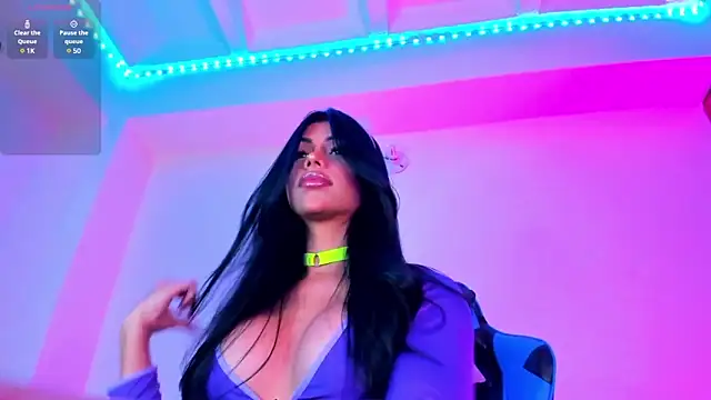 Snapshot of divinesalome chatting on February 8, 2025, 8:53 pm divinesalome online show from February 8, 2025, 8:53 pm