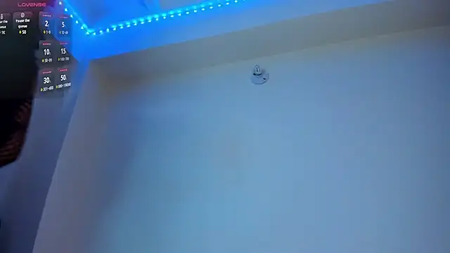 Snapshot of divinesalome chatting on March 4, 2025, 8:38 pm divinesalome online show from March 4, 2025, 8:38 pm