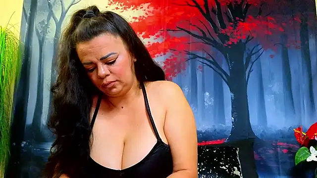 ElizabethEven online show from October 25, 2025, 8:58 pm