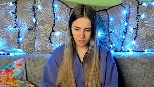 MaggieCake online show from December 16, 2024, 12:59 am