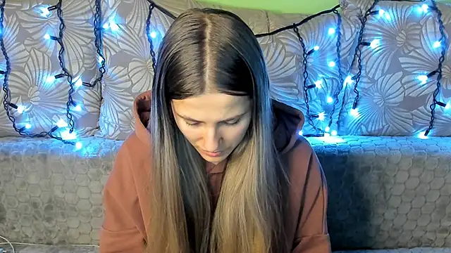 MaggieCake online show from December 26, 2024, 12:57 am