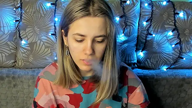 MaggieCake online show from March 11, 2025, 7:26 am