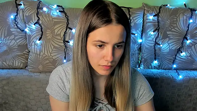 MaggieCake online show from October 20, 2025, 1:50 am