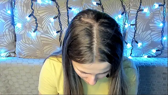 MaggieCake online show from March 26, 2026, 2:17 am