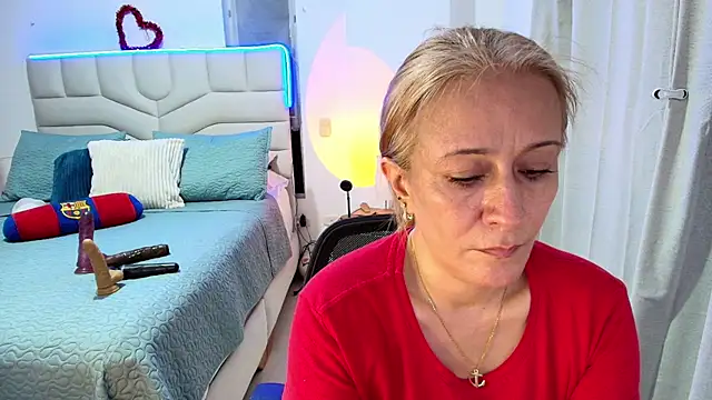 Snapshot of Naty_Stone chatting on July 17, 2026, 9:52 pm Naty Stone online show from July 17, 2026, 9:52 pm