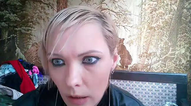 WildMissNiks online show from March 2, 2025, 10:35 am