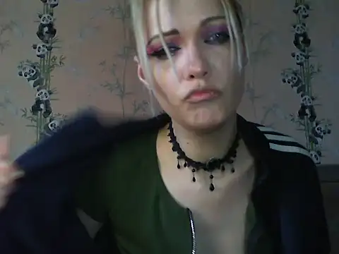 WildMissNiks online show from May 9, 2026, 7:24 am