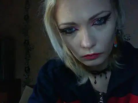 WildMissNiks online show from May 11, 2026, 7:03 am