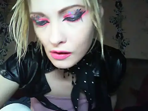WildMissNiks online show from June 20, 2026, 8:28 am