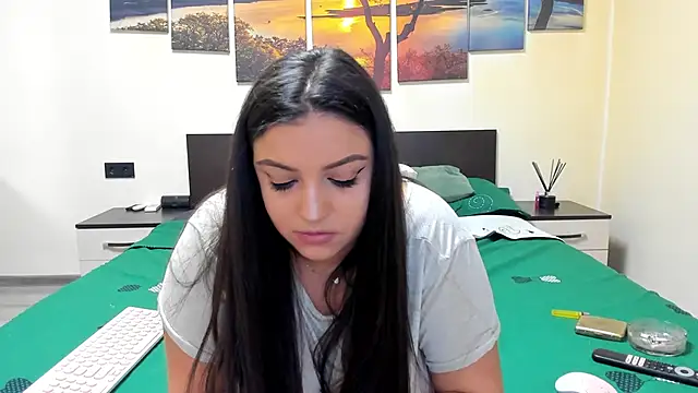 adelline online show from January 6, 2025, 1:20 am