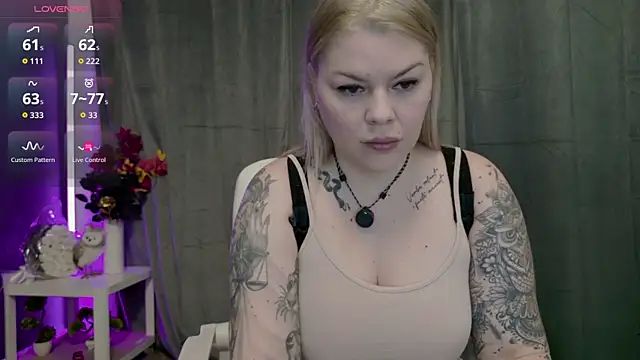 Raven Luna online show from March 3, 2026, 5:24 am