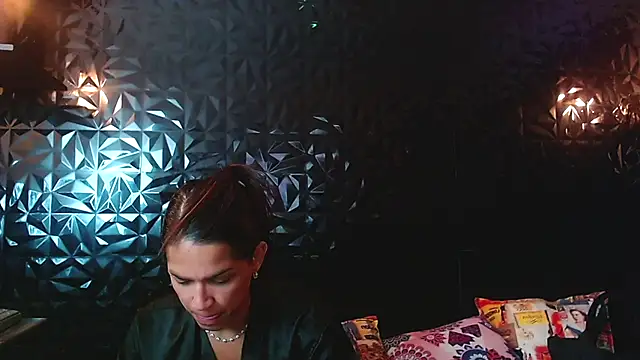 PINK  LOLA1 online show from November 2, 2025, 1:19 am