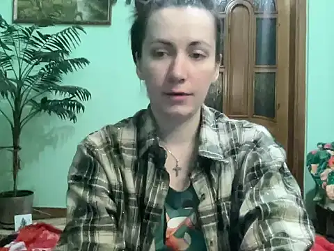 Snapshot of AngelTough20 chatting on April 12, 2026, 11:32 pm AngelTough20 online show from April 12, 2026, 11:32 pm