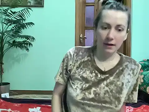 Snapshot of AngelTough20 chatting on April 24, 2026, 4:31 pm AngelTough20 online show from April 24, 2026, 4:31 pm