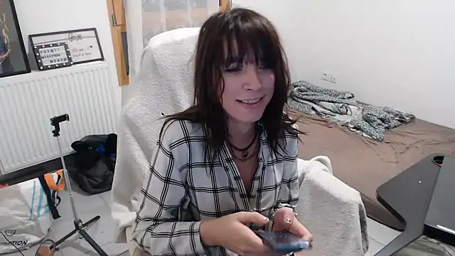 missthon0 online show from September 16, 2025, 5:30 am