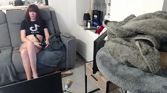 missthon0 online show from December 3, 2025, 1:53 pm