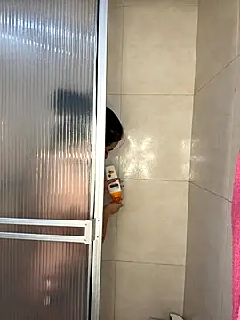 KallyMyller1 online show from November 27, 2025, 6:10 pm