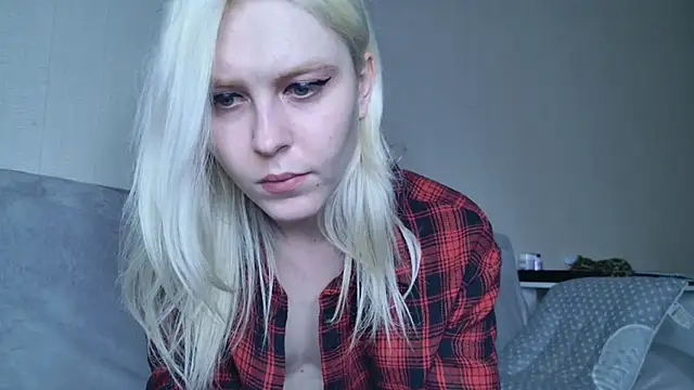 Evelyn rabbit online show from March 8, 2025, 11:27 am