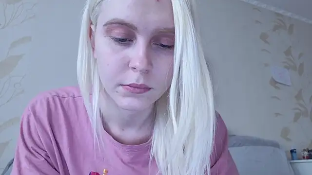 Evelyn rabbit online show from March 11, 2025, 9:56 am