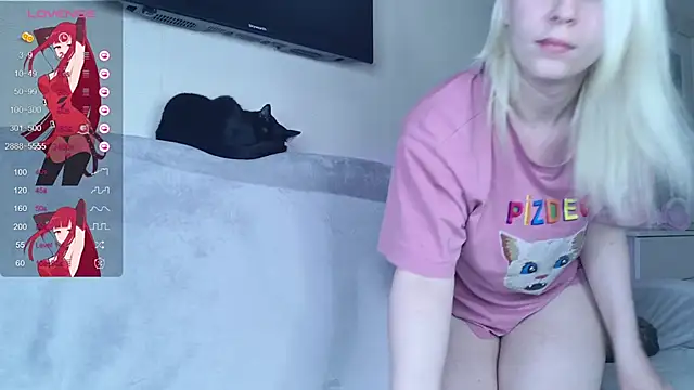 Evelyn rabbit online show from March 19, 2025, 3:40 pm