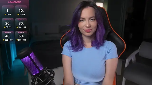 Snapshot of Emberella_ chatting on October 2, 2025, 4:14 pm Emberella  online show from October 2, 2025, 4:14 pm