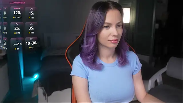 Snapshot of Emberella_ chatting on October 16, 2025, 6:47 am Emberella  online show from October 16, 2025, 6:47 am