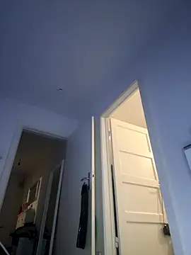 eleonoree online show from November 24, 2025, 9:36 pm