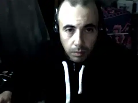 Snapshot of big_heart chatting on March 30, 2026, 10:11 pm big heart online show from March 30, 2026, 10:11 pm