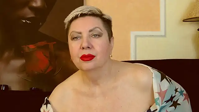 Snapshot of LadyPosh chatting on December 19, 2024, 9:49 pm LadyPosh online show from December 19, 2024, 9:49 pm