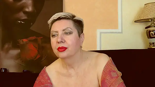 Snapshot of LadyPosh chatting on December 20, 2024, 10:22 pm LadyPosh online show from December 20, 2024, 10:22 pm