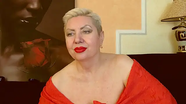 Snapshot of LadyPosh chatting on January 3, 2025, 4:44 am LadyPosh online show from January 3, 2025, 4:44 am