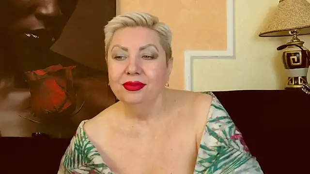 Snapshot of LadyPosh chatting on January 8, 2025, 10:06 pm LadyPosh online show from January 8, 2025, 10:06 pm