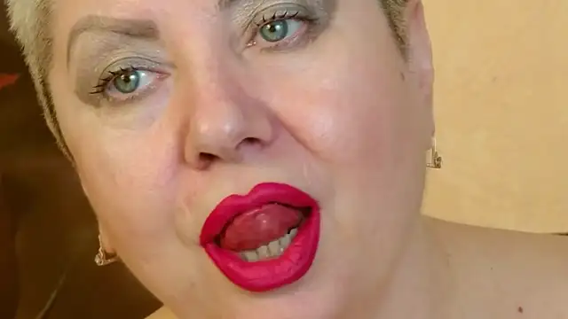 Snapshot of LadyPosh chatting on January 9, 2025, 4:52 am LadyPosh online show from January 9, 2025, 4:52 am