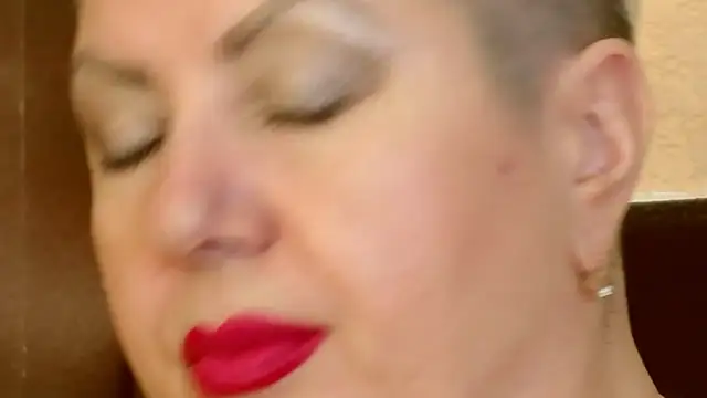 Snapshot of LadyPosh chatting on January 16, 2025, 4:07 am LadyPosh online show from January 16, 2025, 4:07 am