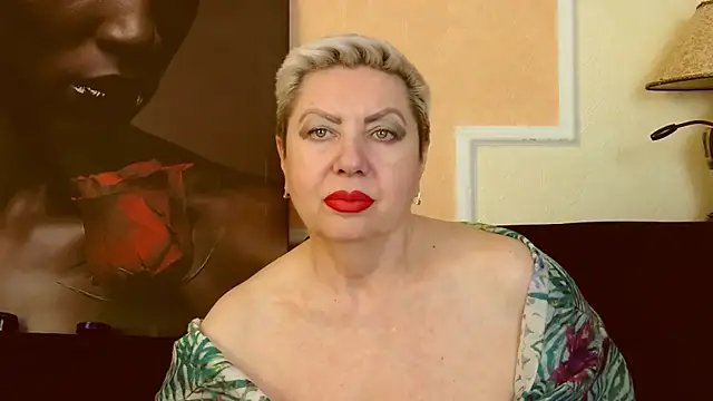 Snapshot of LadyPosh chatting on March 6, 2025, 9:53 pm LadyPosh online show from March 6, 2025, 9:53 pm