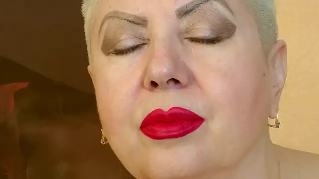 Snapshot of LadyPosh chatting on March 13, 2025, 9:37 pm LadyPosh online show from March 13, 2025, 9:37 pm