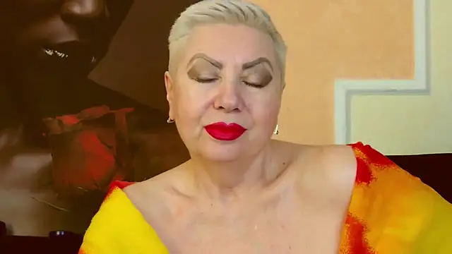 Snapshot of LadyPosh chatting on March 14, 2025, 4:43 am LadyPosh online show from March 14, 2025, 4:43 am