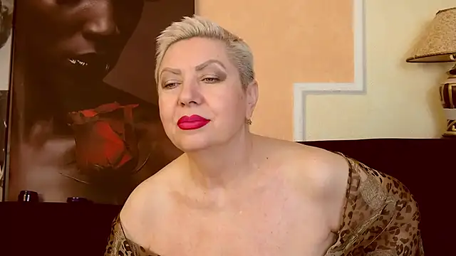 Snapshot of LadyPosh chatting on September 12, 2025, 10:21 pm LadyPosh online show from September 12, 2025, 10:21 pm