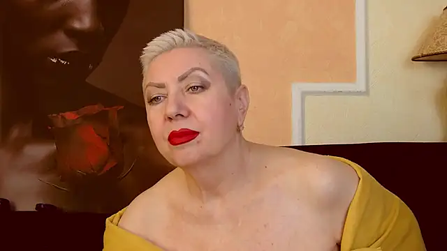 Snapshot of LadyPosh chatting on October 10, 2025, 9:36 pm LadyPosh online show from October 10, 2025, 9:36 pm