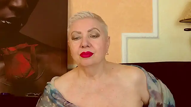 Snapshot of LadyPosh chatting on July 8, 2026, 8:46 pm LadyPosh online show from July 8, 2026, 8:46 pm