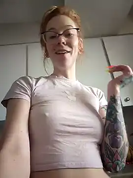 LucidLucy online show from February 23, 2025, 2:14 pm