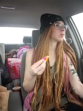 LucidLucy online show from March 2, 2025, 6:40 pm