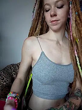 LucidLucy online show from September 21, 2025, 12:40 pm