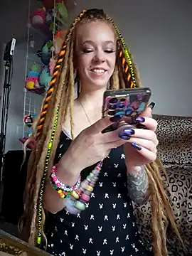 LucidLucy online show from October 24, 2025, 1:51 pm