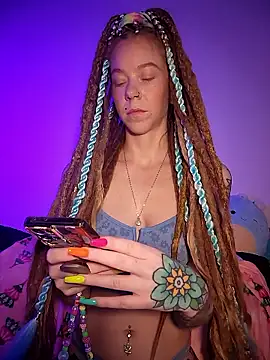 LucidLucy online show from December 17, 2025, 1:50 pm