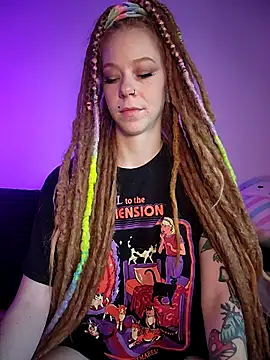 LucidLucy online show from April 12, 2026, 5:29 pm