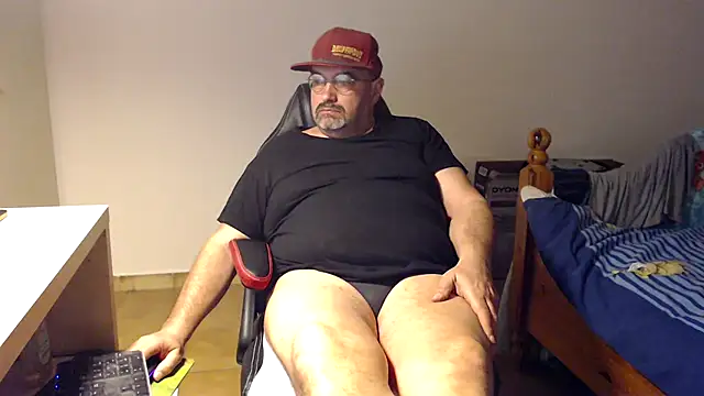 Snapshot of fraboys chatting on March 15, 2026, 11:55 pm fraboys online show from March 15, 2026, 11:55 pm